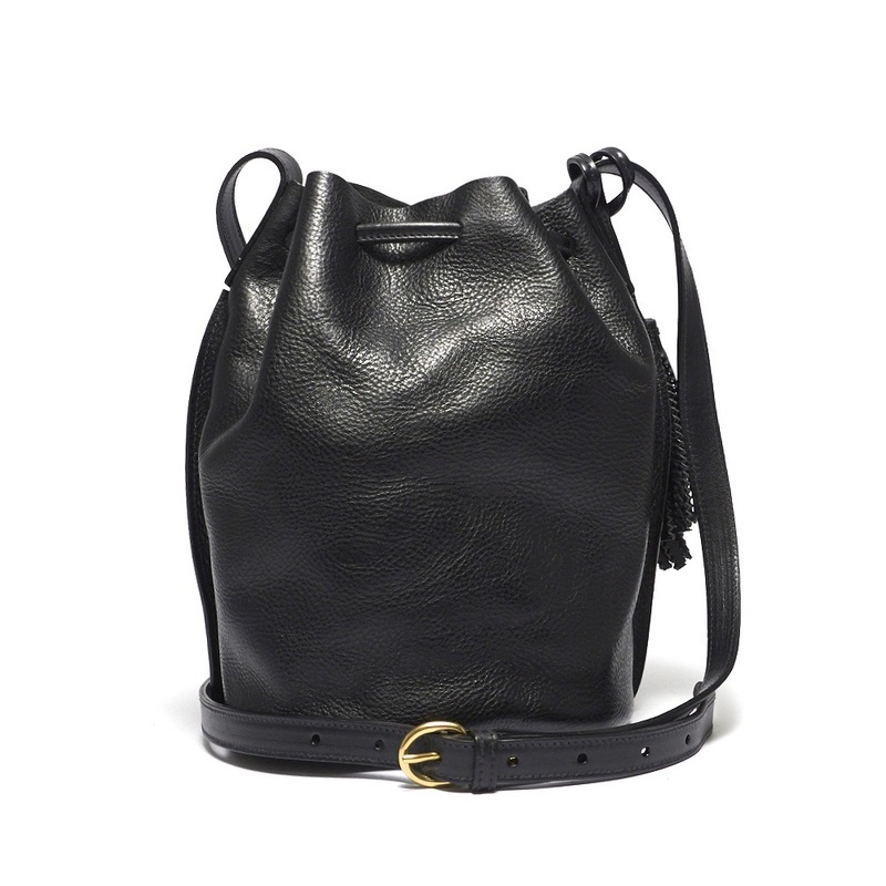 イルビゾンテ IL BISONTE 巾着バッグ A2601 153 BLACK 本革 ブラック