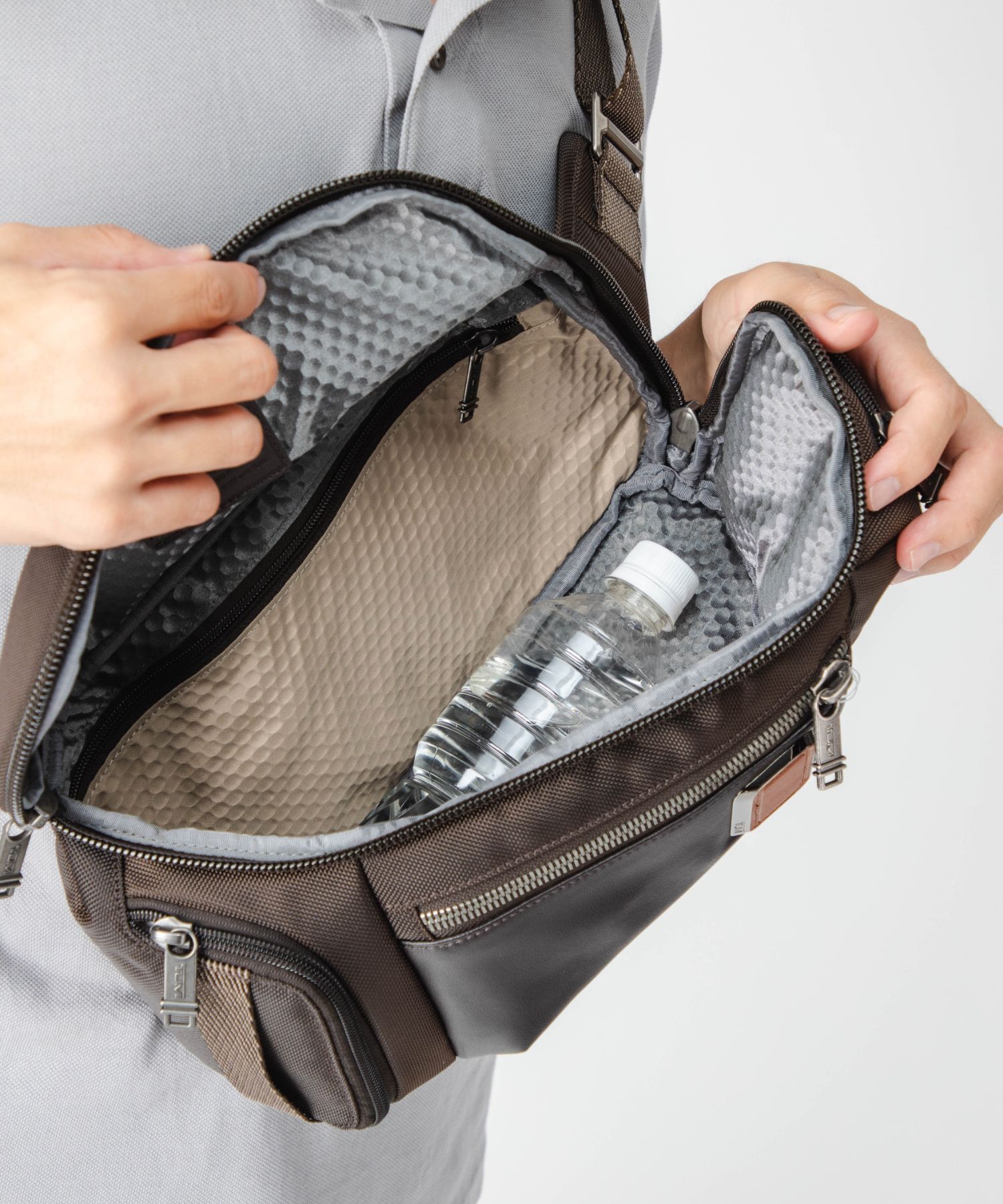 トゥミ TUMI 232399 ボディバッグ アルファ ブラボー ALPHA BRAVO