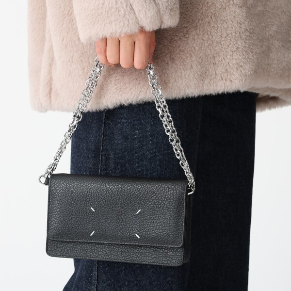 メゾンマルジェラ 長財布 4ステッチ チェーンウォレット スマホケース