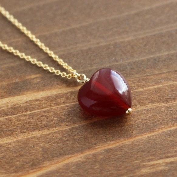 Sweet Heart】レッドアゲート＜ハートシェイプ＞のペンダント（K14GF