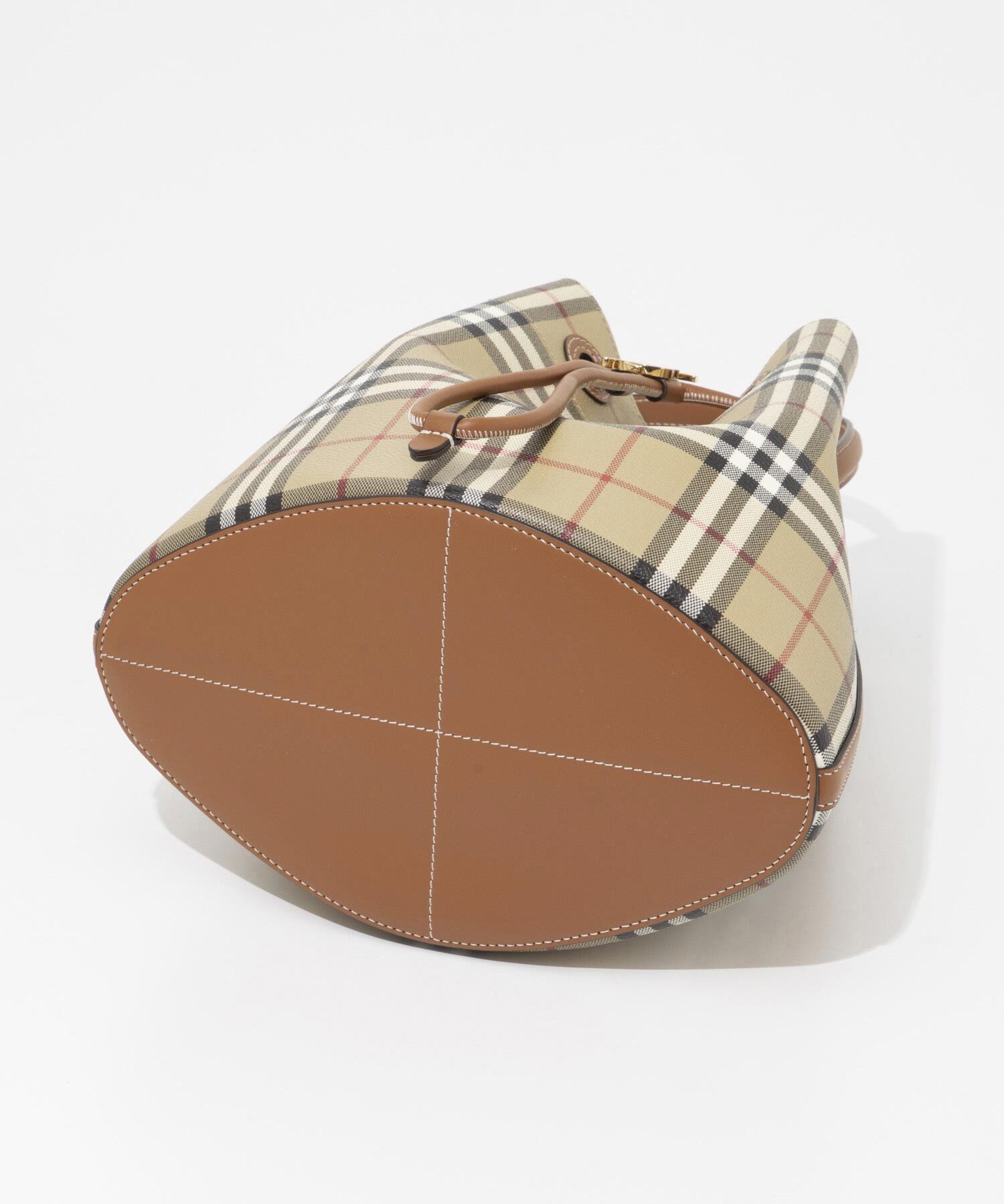 バーバリー BURBERRY LL SM DRAWSTRING BUCKET DFC 8096289 A9534