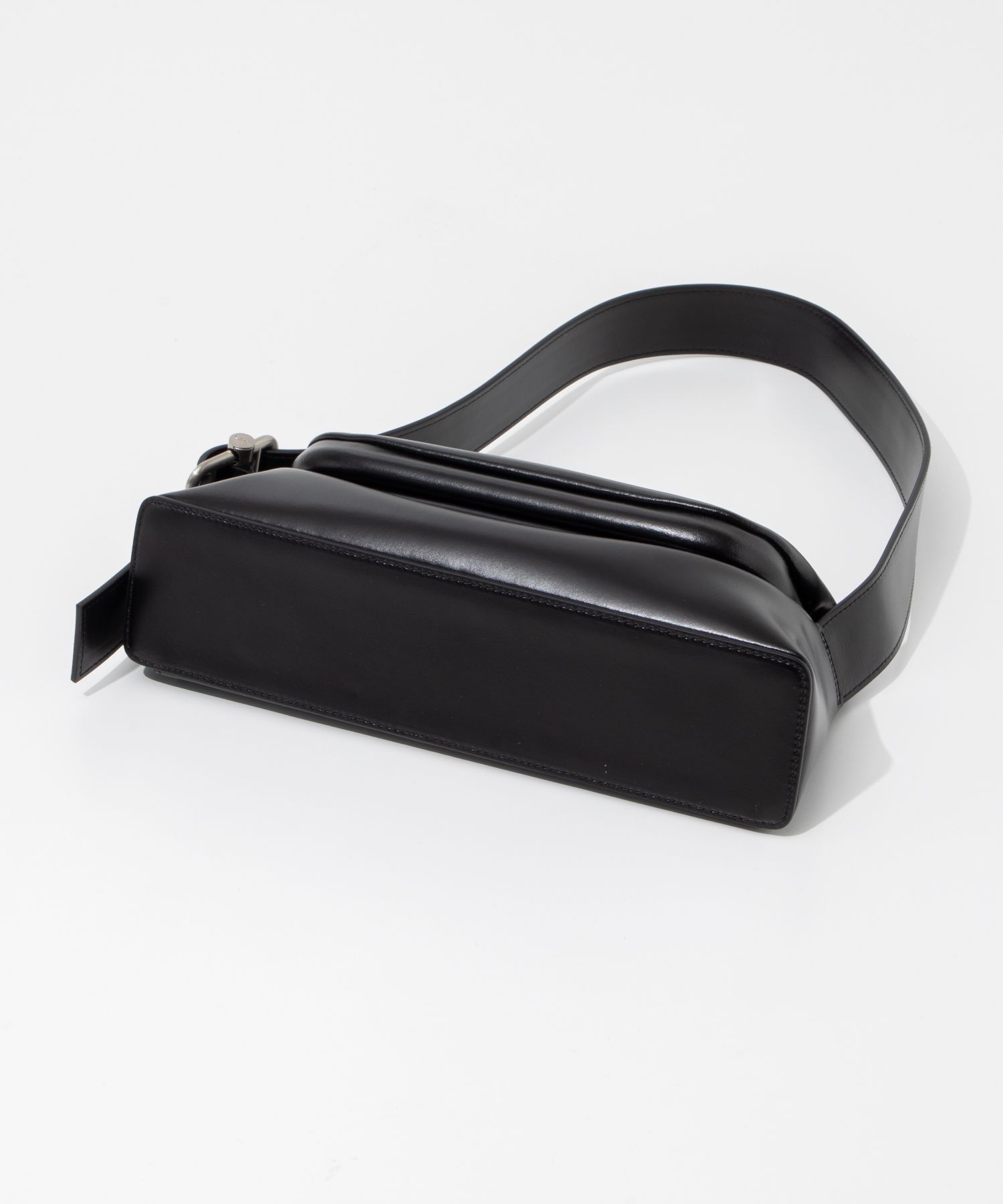 オソイ OSOI FOLDER BROT ショルダーバッグ レディース バッグ レザー