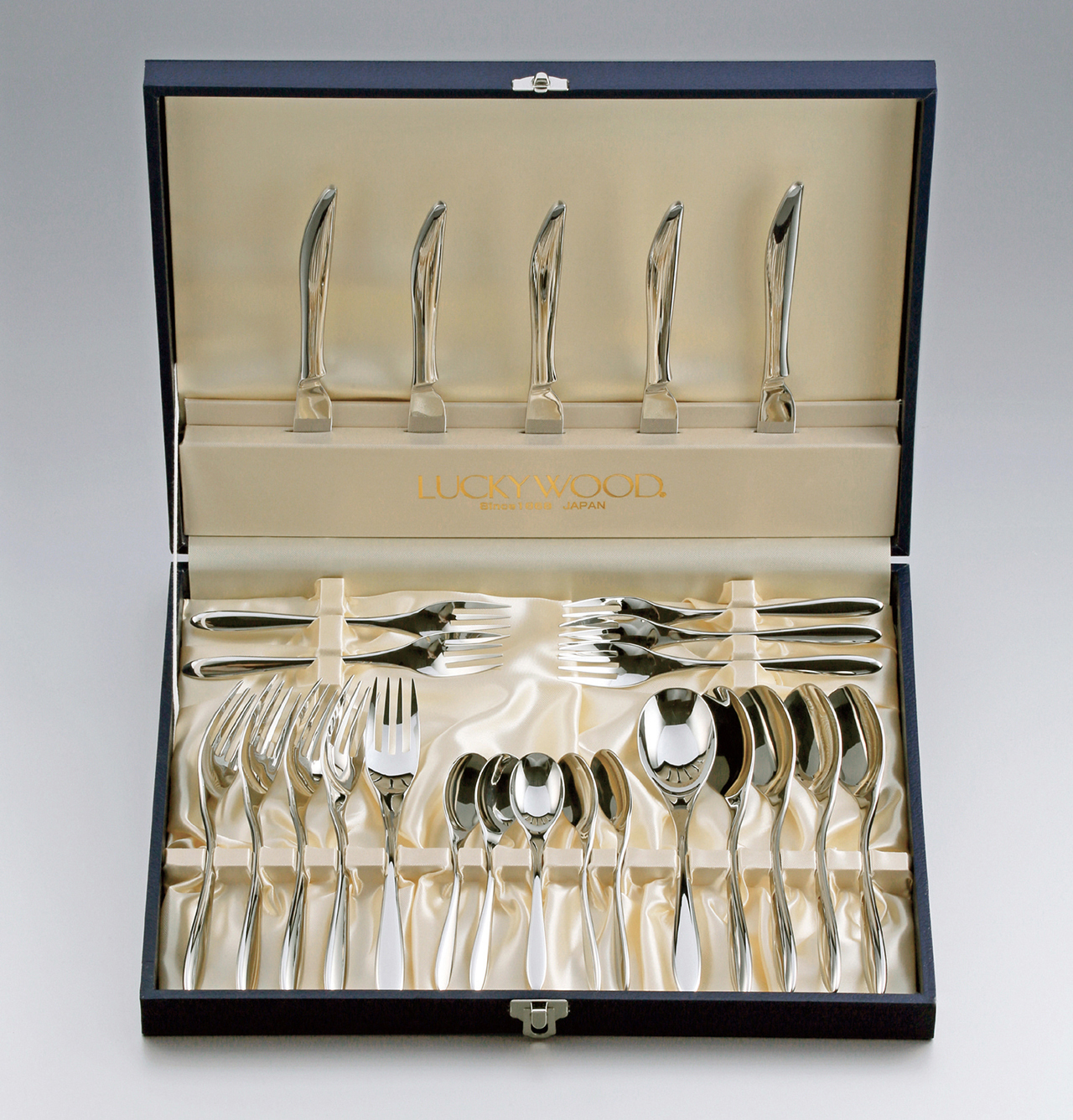 国産カトラリーのトップブランドラッキーウッド マリール ディナー