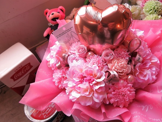 卒業式 卒業祝い祝いプレゼント 先輩 後輩 バルーン入り 花束風 ハート