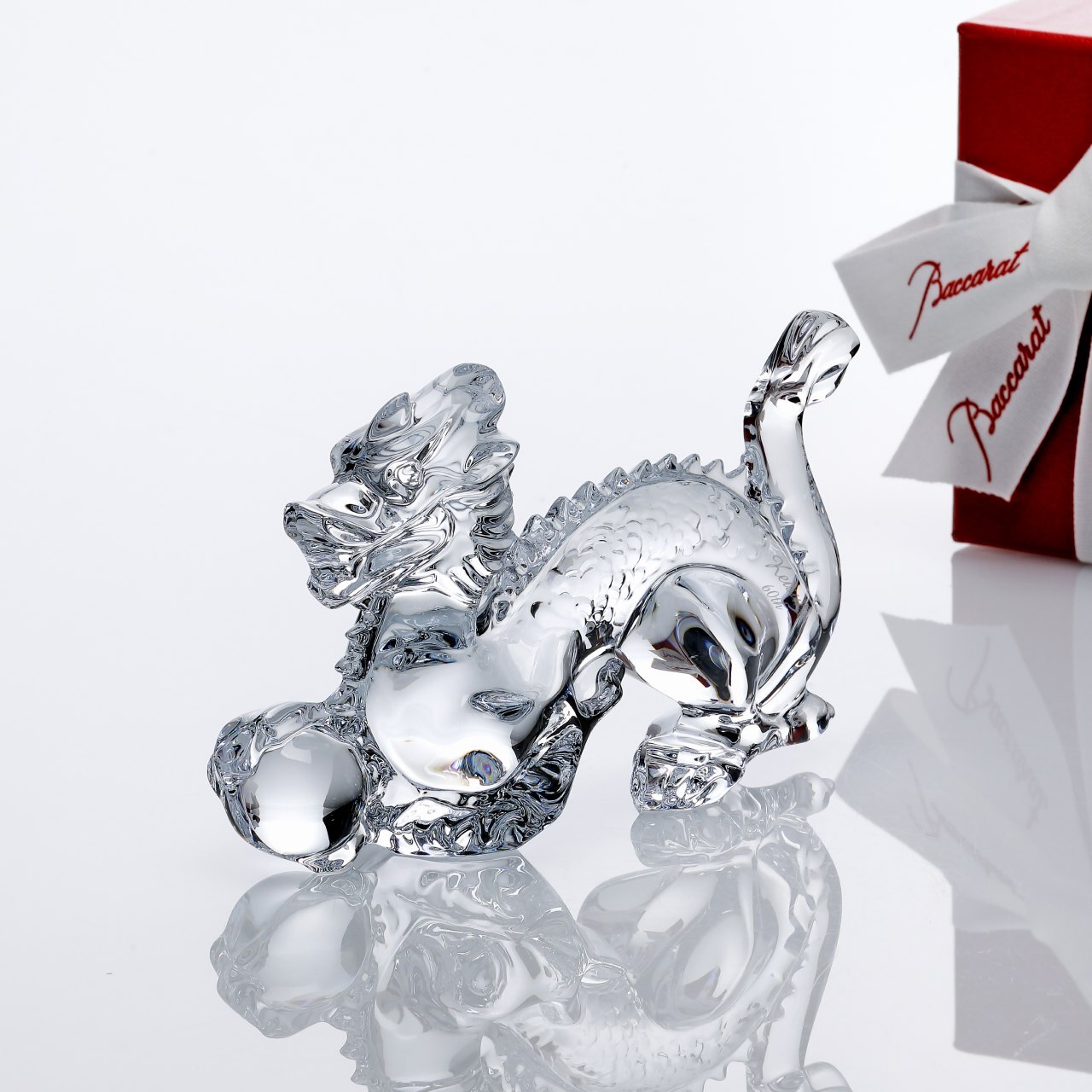 正規店入荷】【名入れ代込】Baccarat バカラ 干支 ドラゴン 15.8cm 名