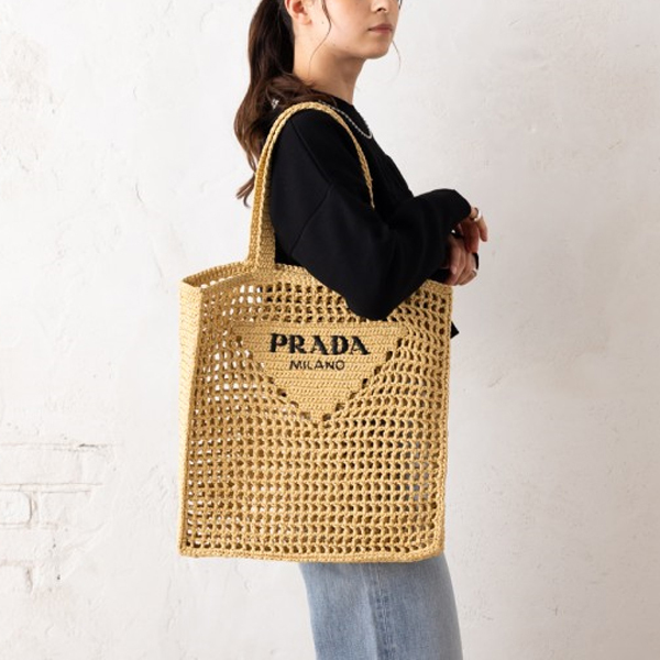 プラダ トートバッグ クロシェ ロゴ デコンストラクテッドデザイン