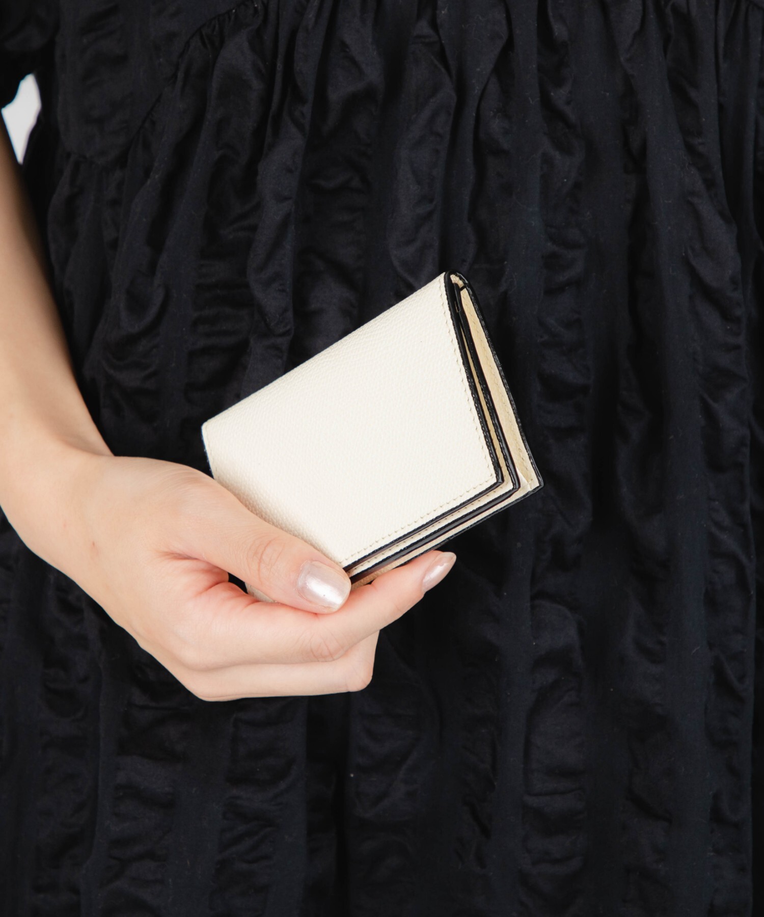 ヴァレクストラ VALEXTRA V8L03 044 名刺入れ BUSINESS CARD HOLDER