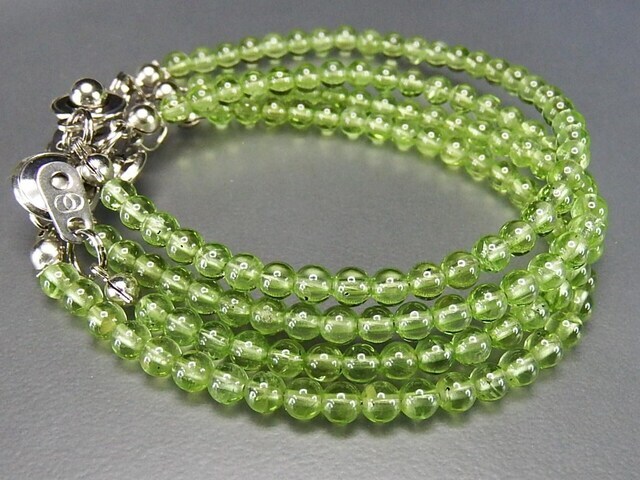 良質天然ペリドット橄攬石小玉約4mm天然石ニューホック式ブレスレット