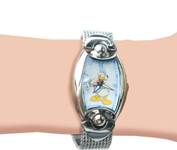 ドナルドダック・トノー型腕時計 - 【金光堂ギフトモール店