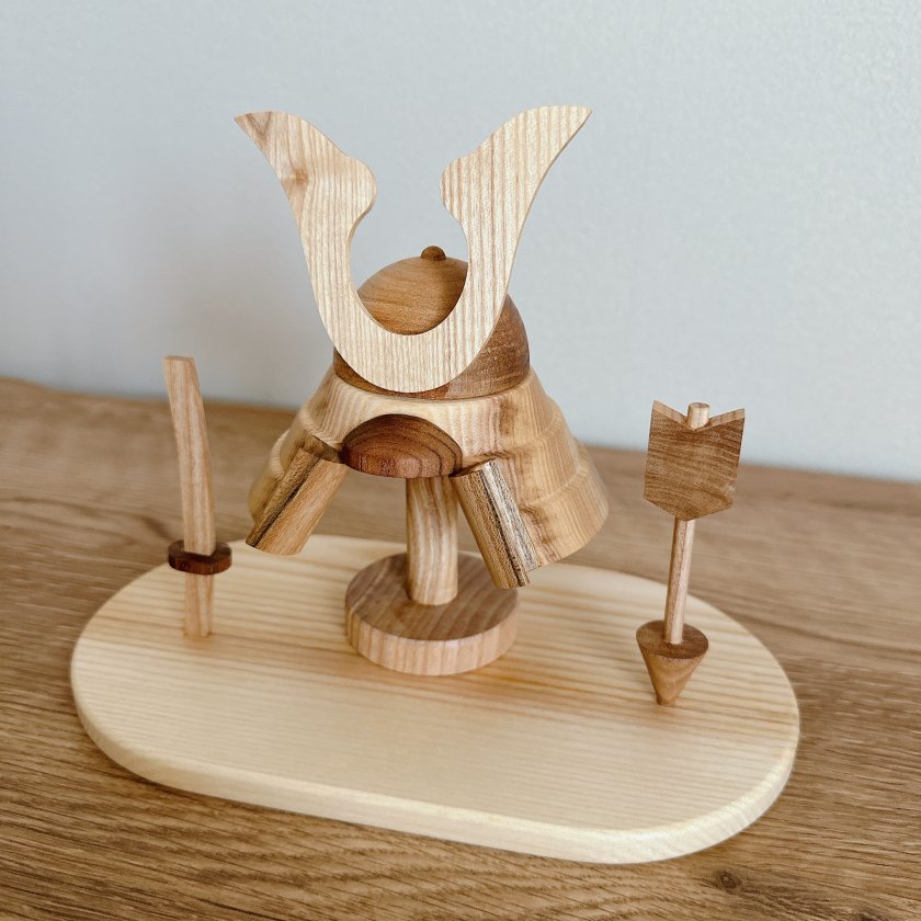 Wooden Kabuto set by Lemi toys 木製兜セット 木製 兜飾り 兜