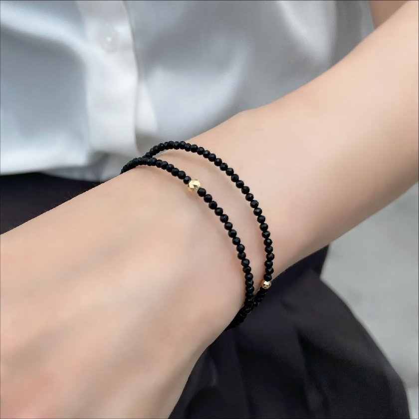 数量限定価格！！］ K18×天然石2連ブレスレット ダイヤカットオニキス