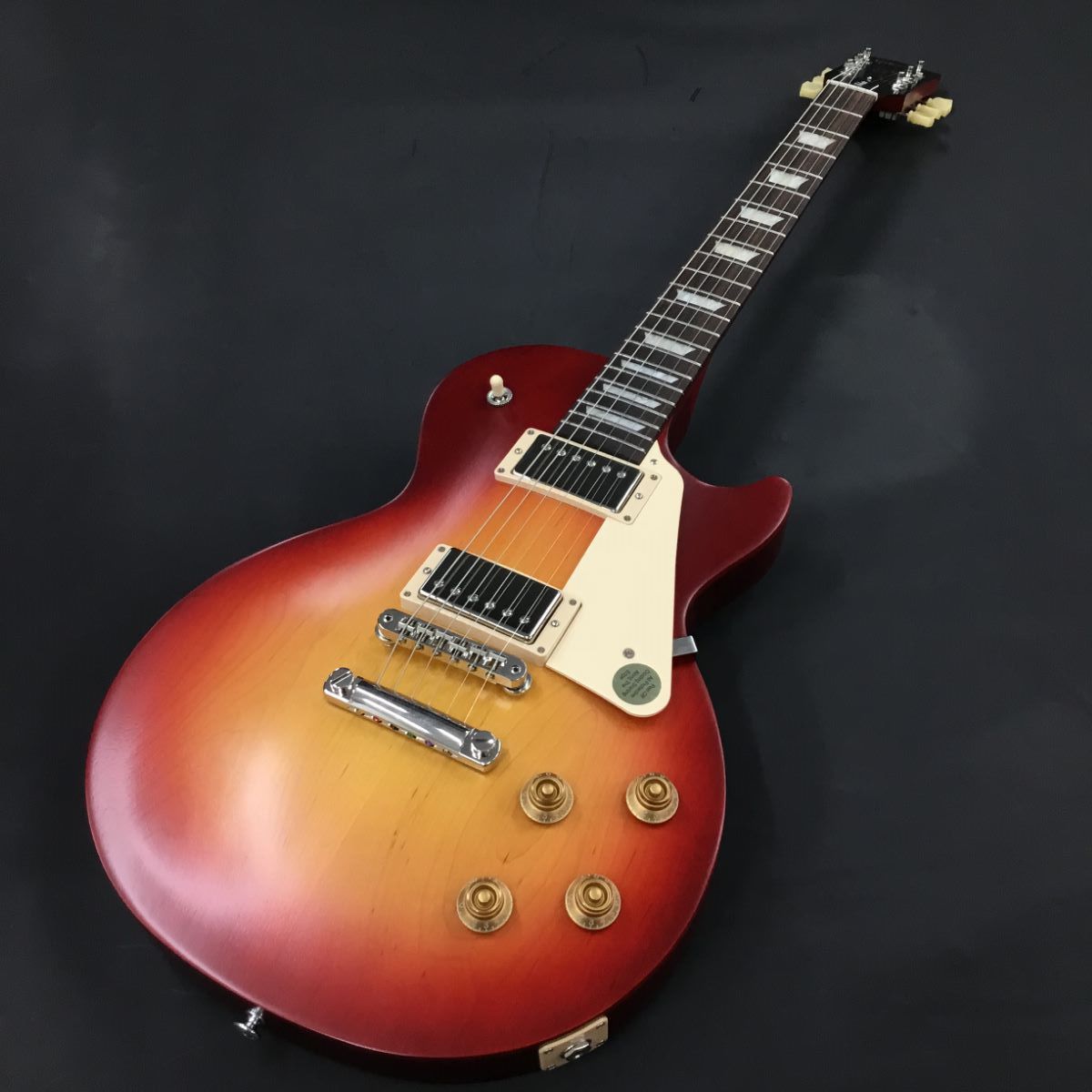 Gibson Les Paul Tribute Satin Cherry Sunburst レスポール