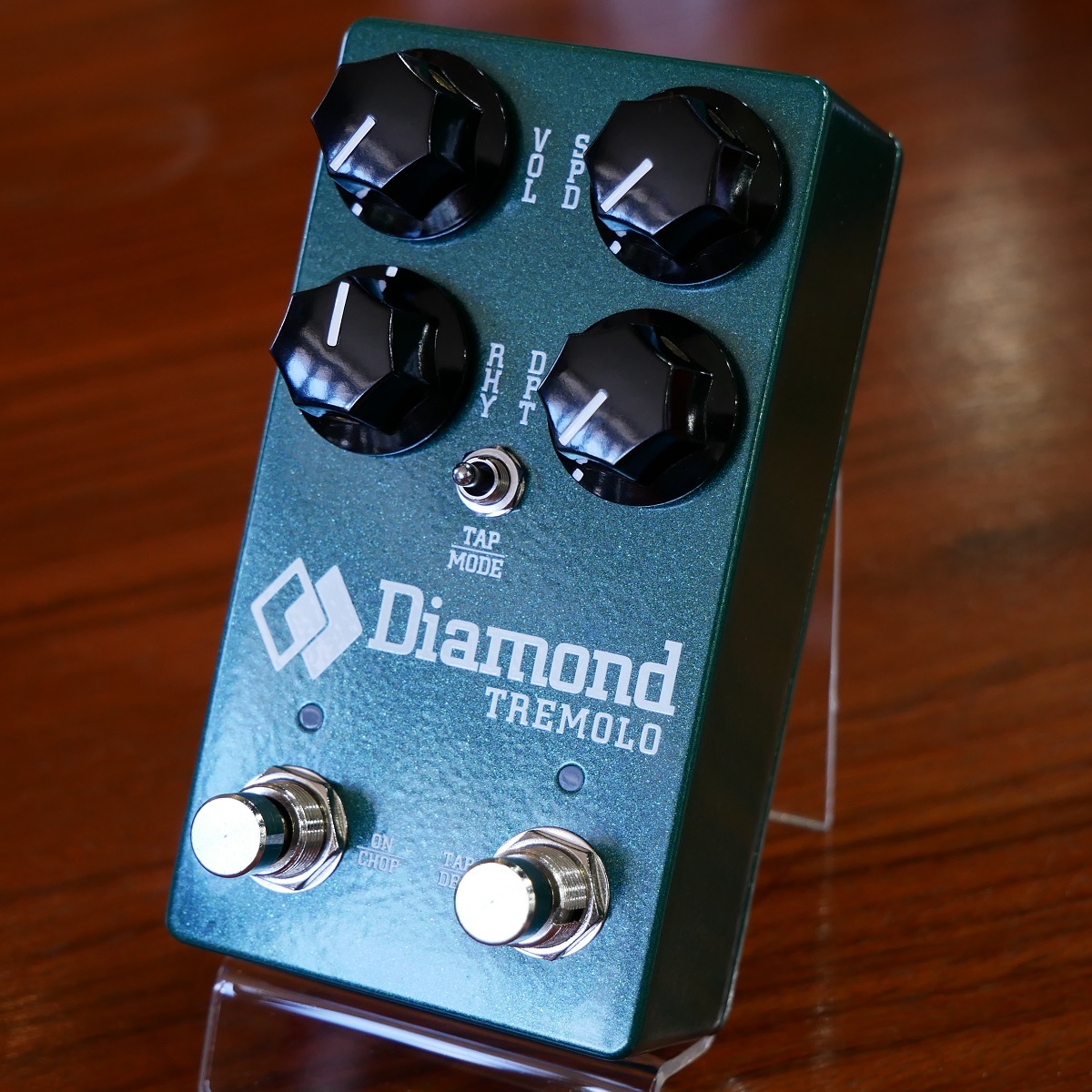 DIAMOND Guitar Pedals TREMOLO 【多彩なサウンドを操れる革新的な