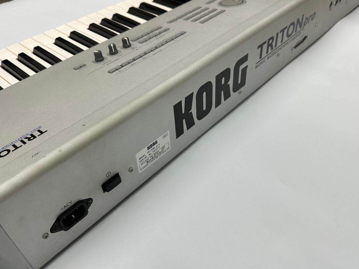 ジャンクKORG TRITON Studio 76 EXB-PCM09 CD付 TRITON / TRITON