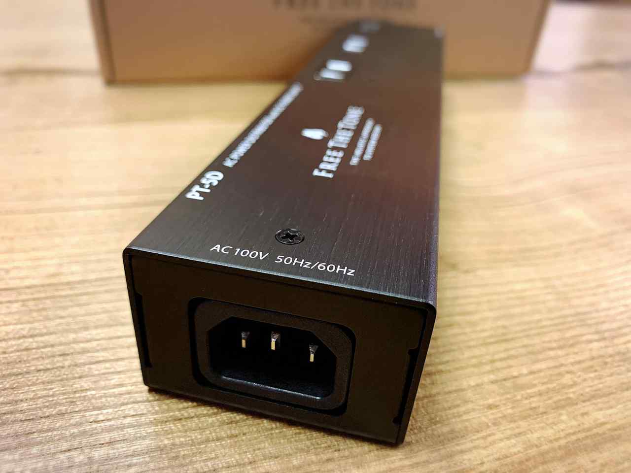 Free The Tone AC POWER DISTRIBUTOR with DC POWER SUPPLY PT-5D