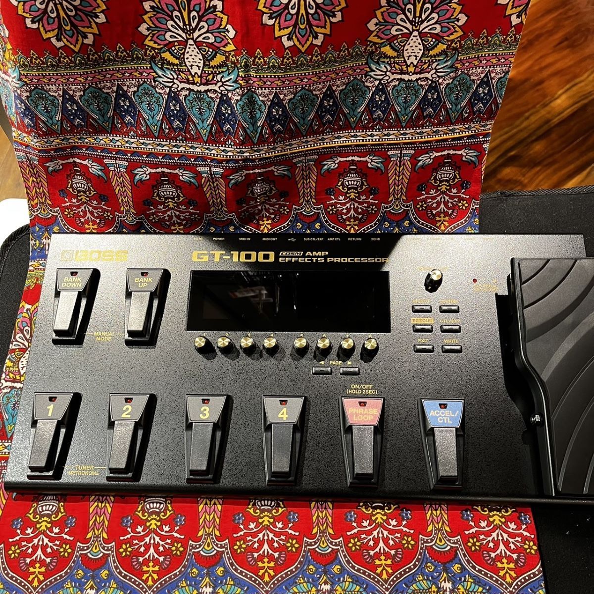 BOSS GT100 エレキギター用GT-100（新品/送料無料）【楽器検索デジマート】