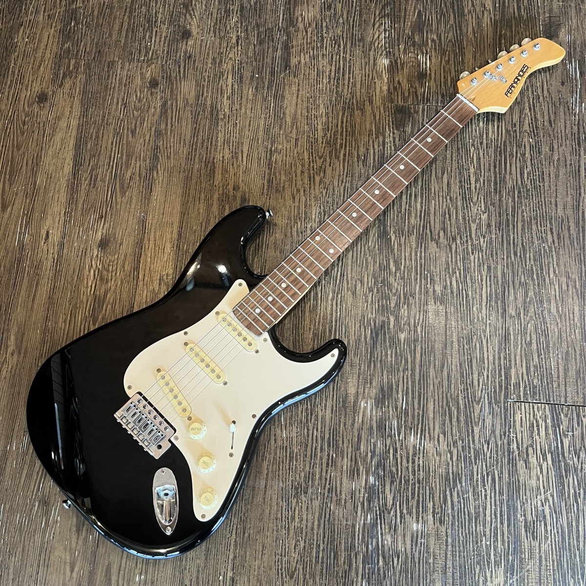 FERNANDES LE-1Z Electric Guitar （中古/送料無料）【楽器検索