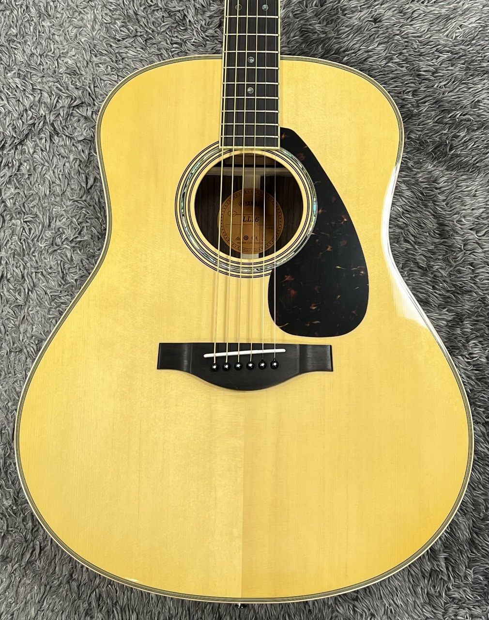 YAMAHA LL16 ARE NT (Natural)【オール単板】【ピックアップ付】（新品