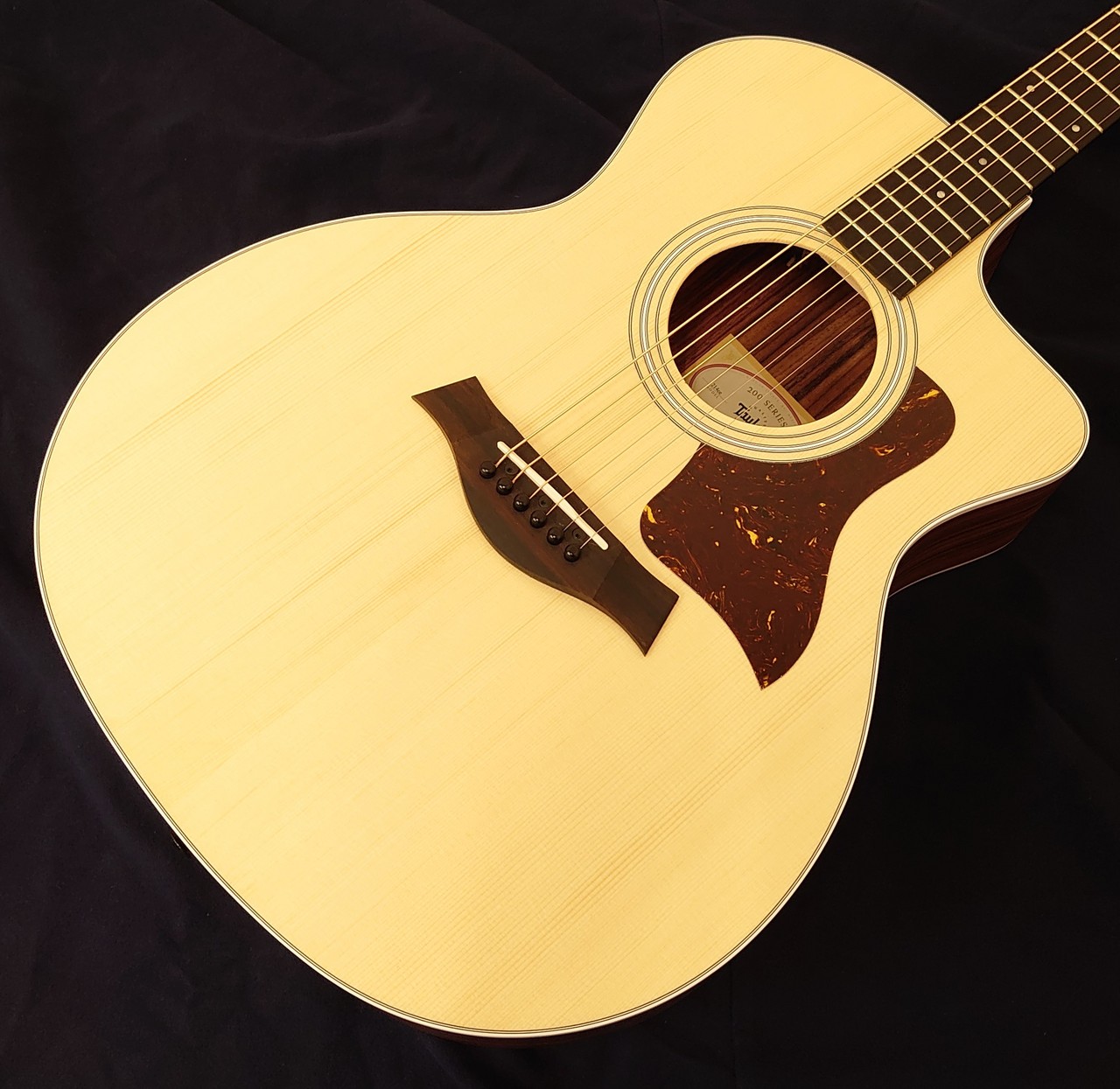 Taylor 214ce Rosewood Spruce（新品）【楽器検索デジマート】