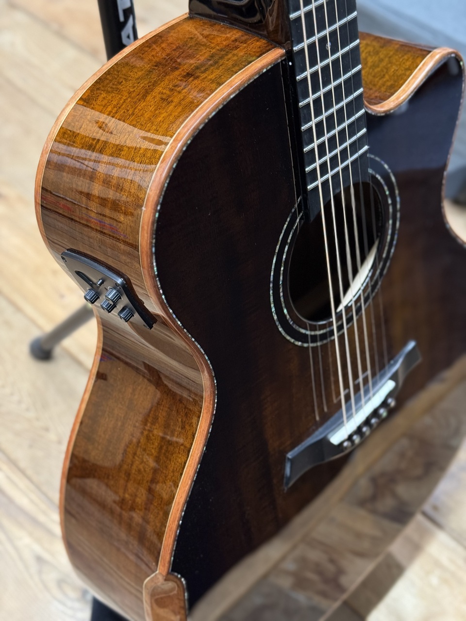 Stafford SF-3D エレアコ Stafford SF-3D | クロサワ楽器店