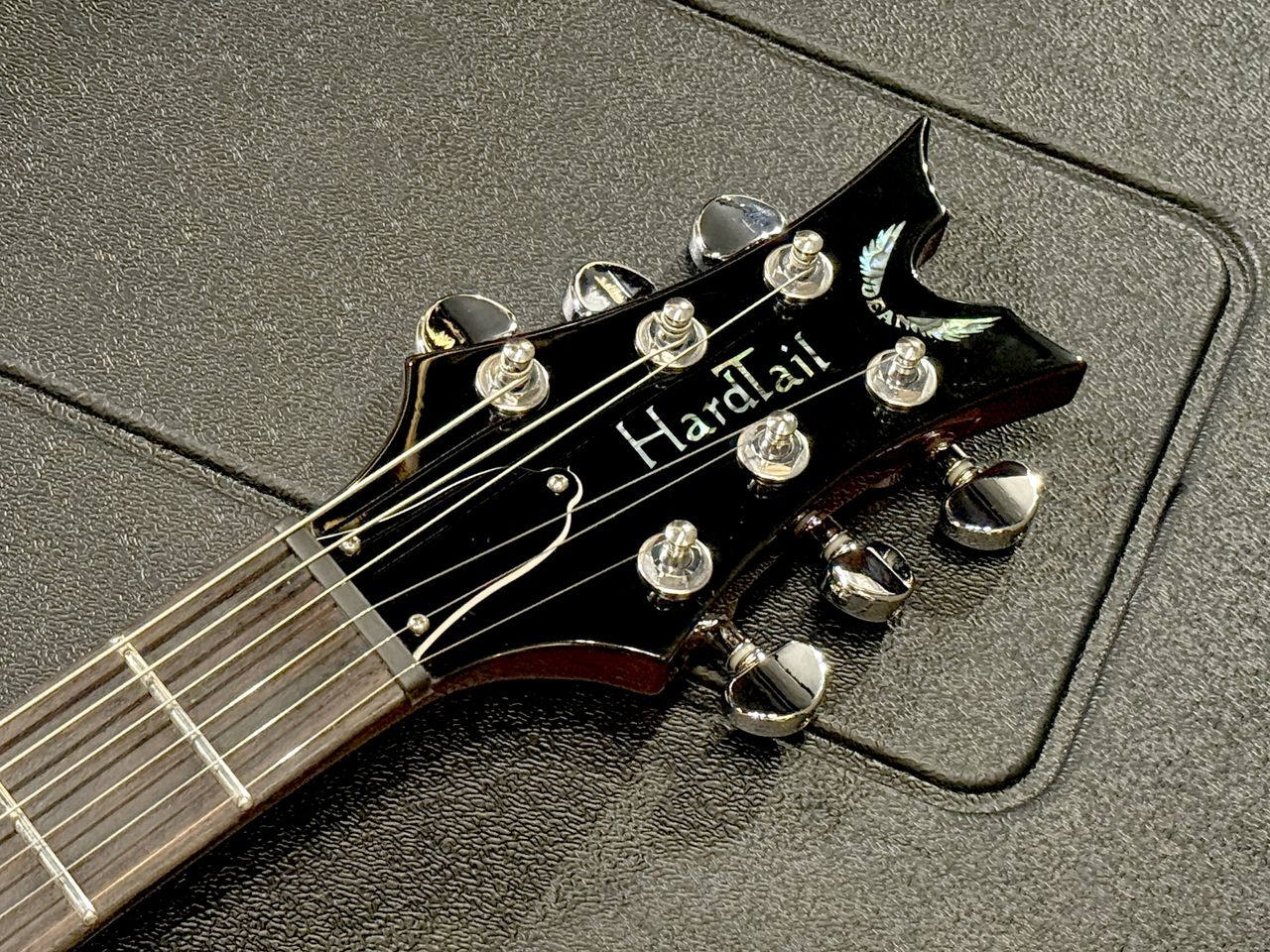 DEAN Hardtail Pro Tremolo Quilt Maple Top Trans Amber（中古