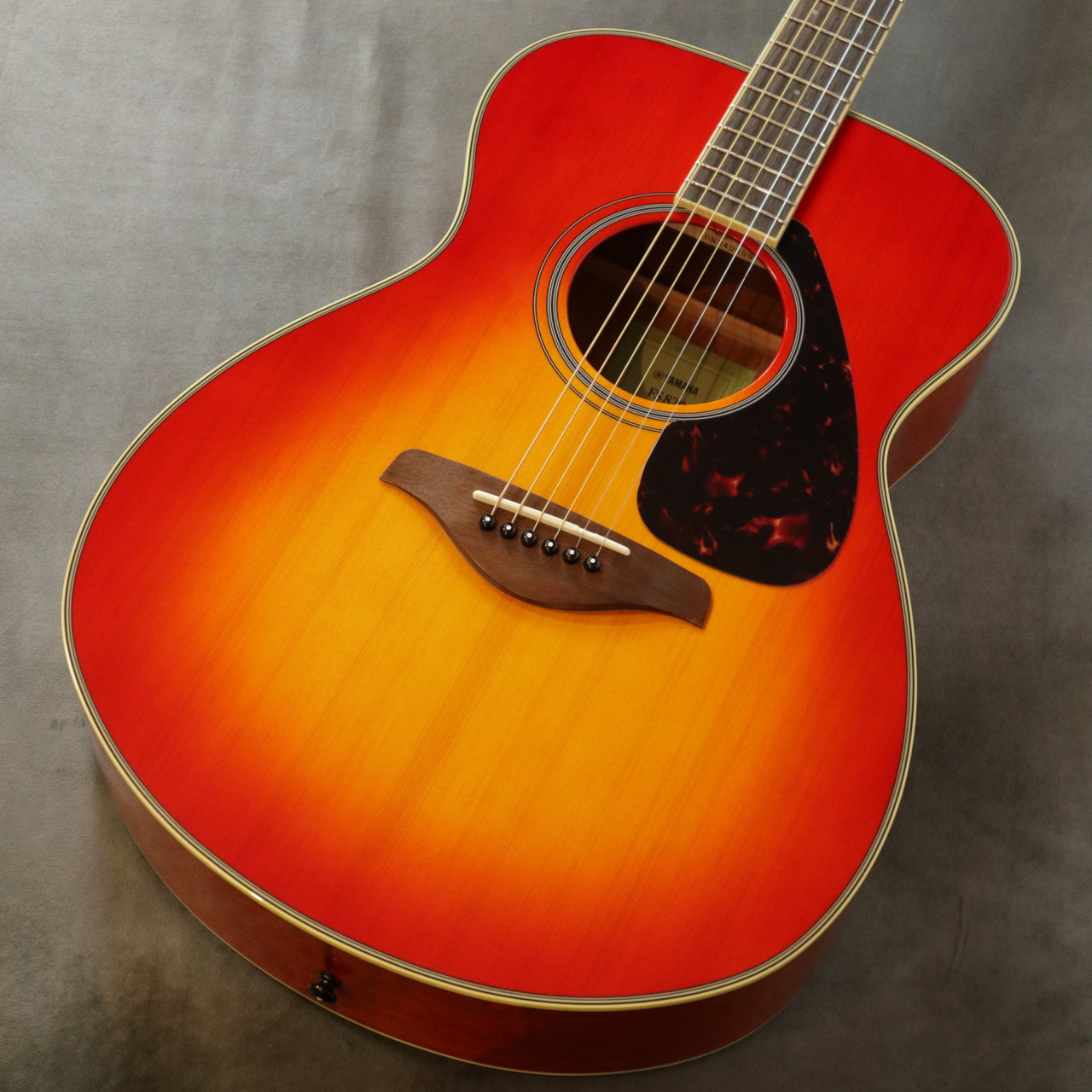 YAMAHA FS820 AB オータムバースト（新品/送料無料）【楽器検索