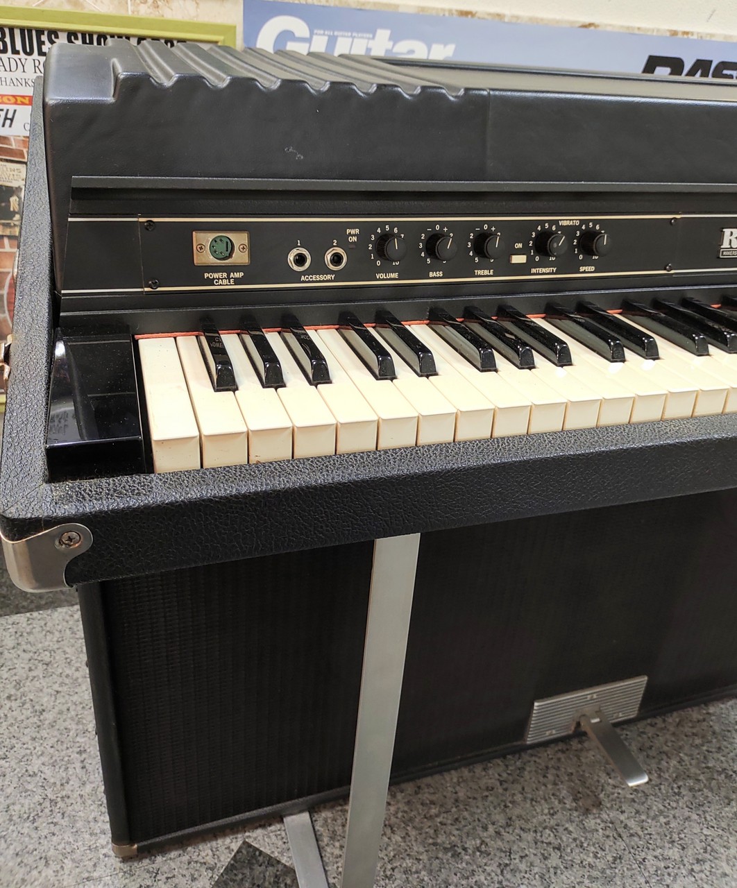 Rhodes Mark II Suitcase Piano Seventy Three（中古）【楽器検索