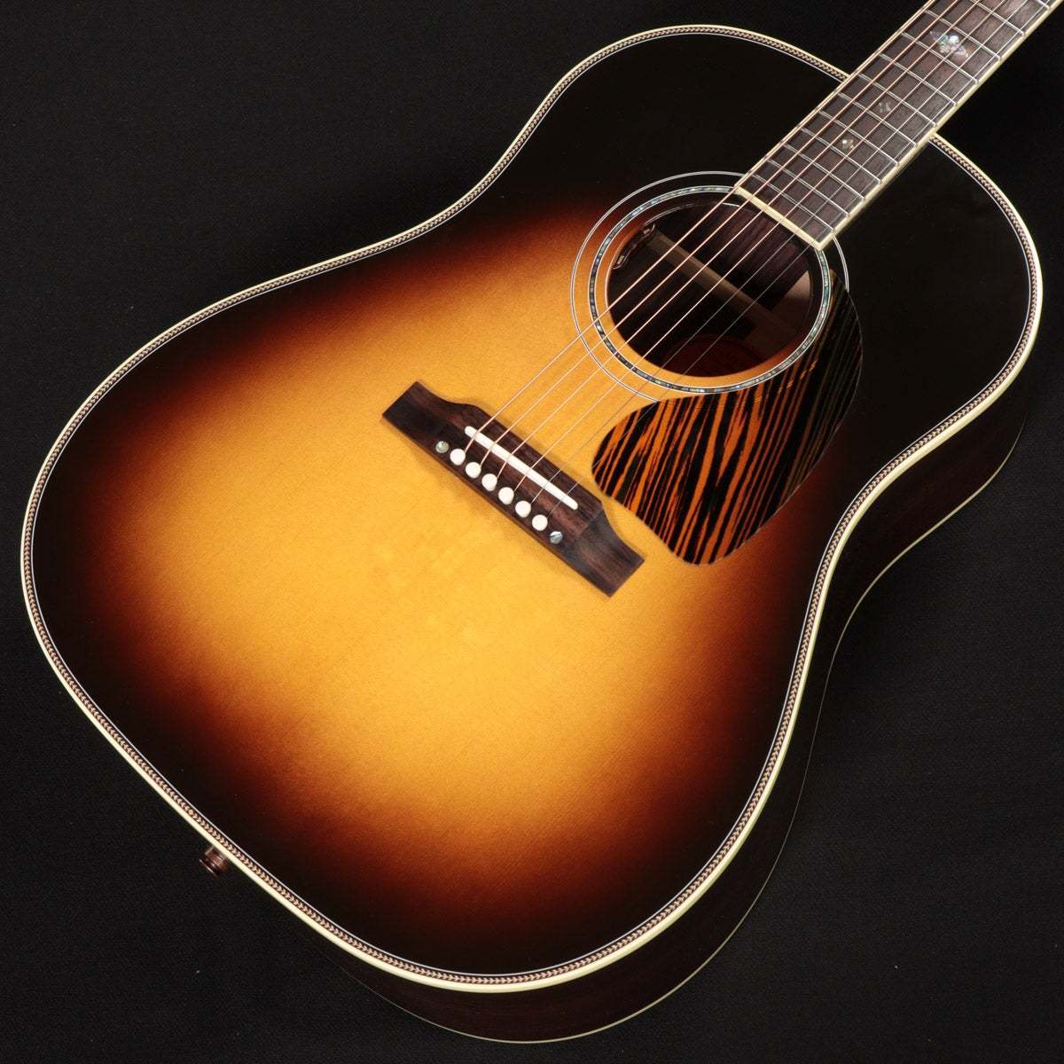 Gibson Dealer Select J-45 Custom with Flower Inlay Vintage