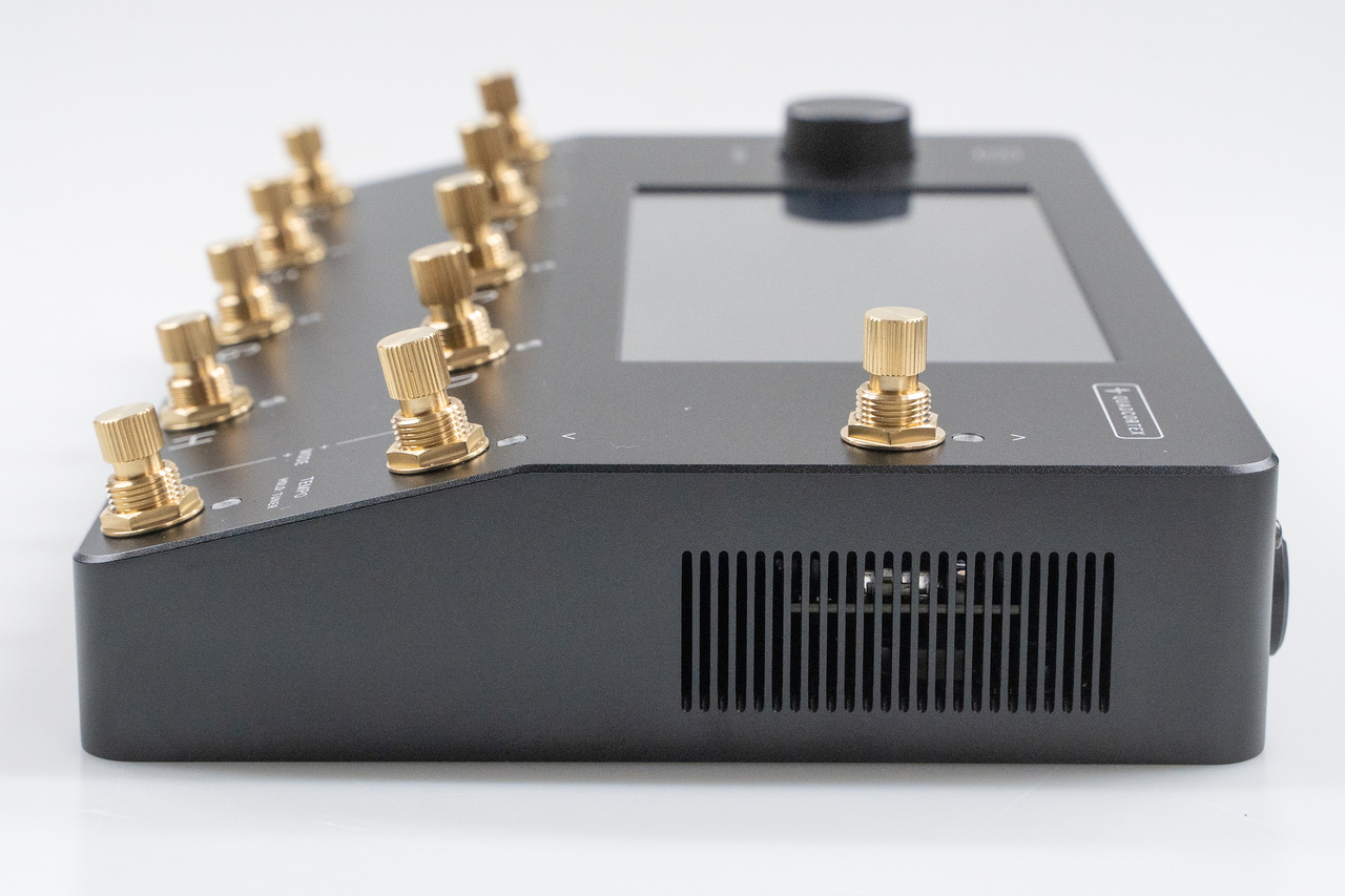 Neural DSP Quad Cortex Limited Edition Black and Gold 【GIB横浜