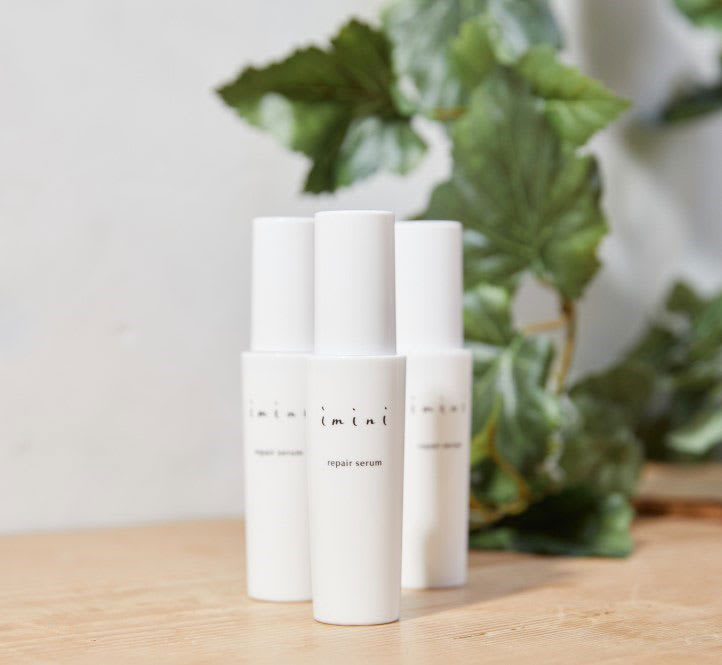 女性社員がおすすめする「イミニ リペアセラム」｜40代・50代の変化や