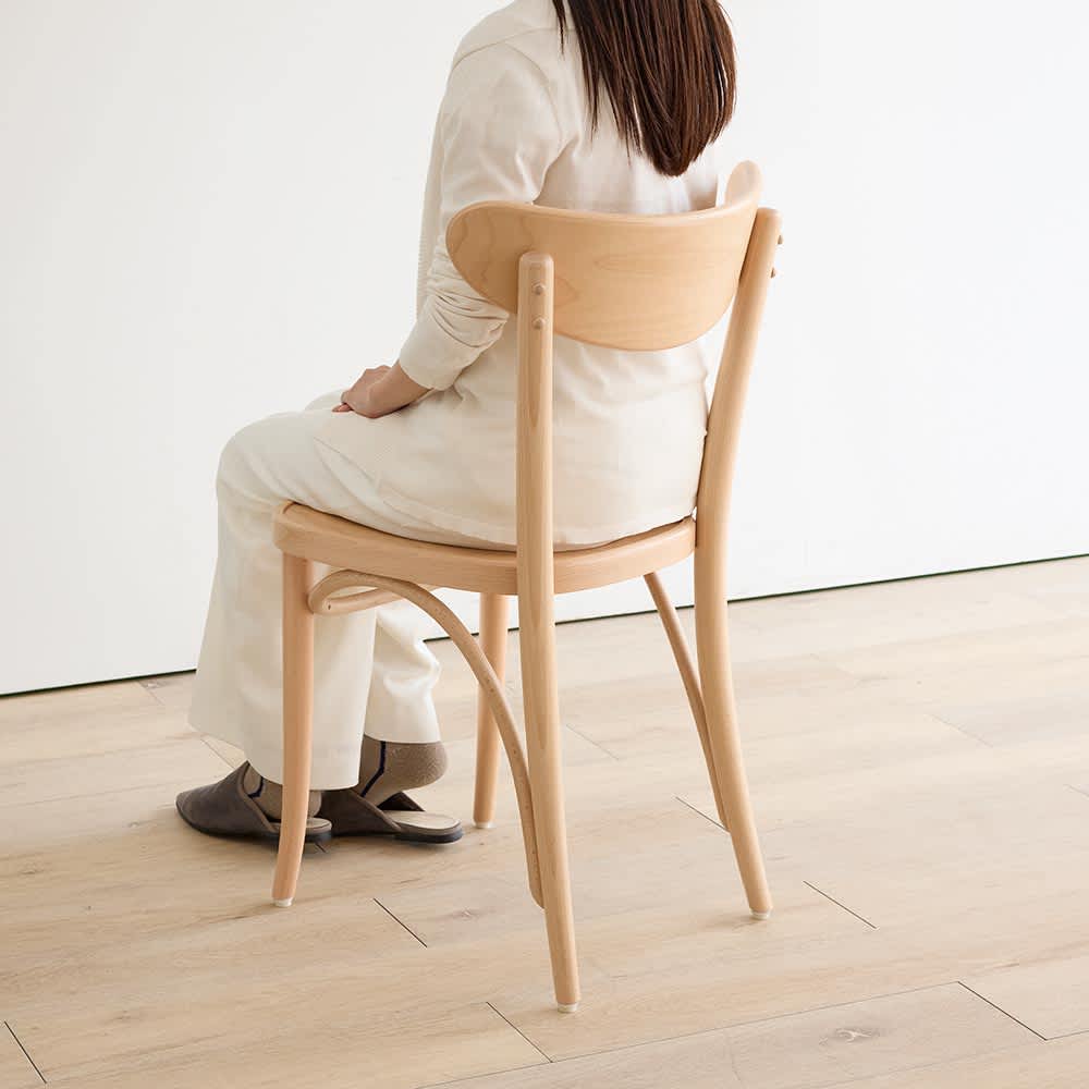 TON クロスバック ダイニングチェア アンティークホワイト 曲げ木