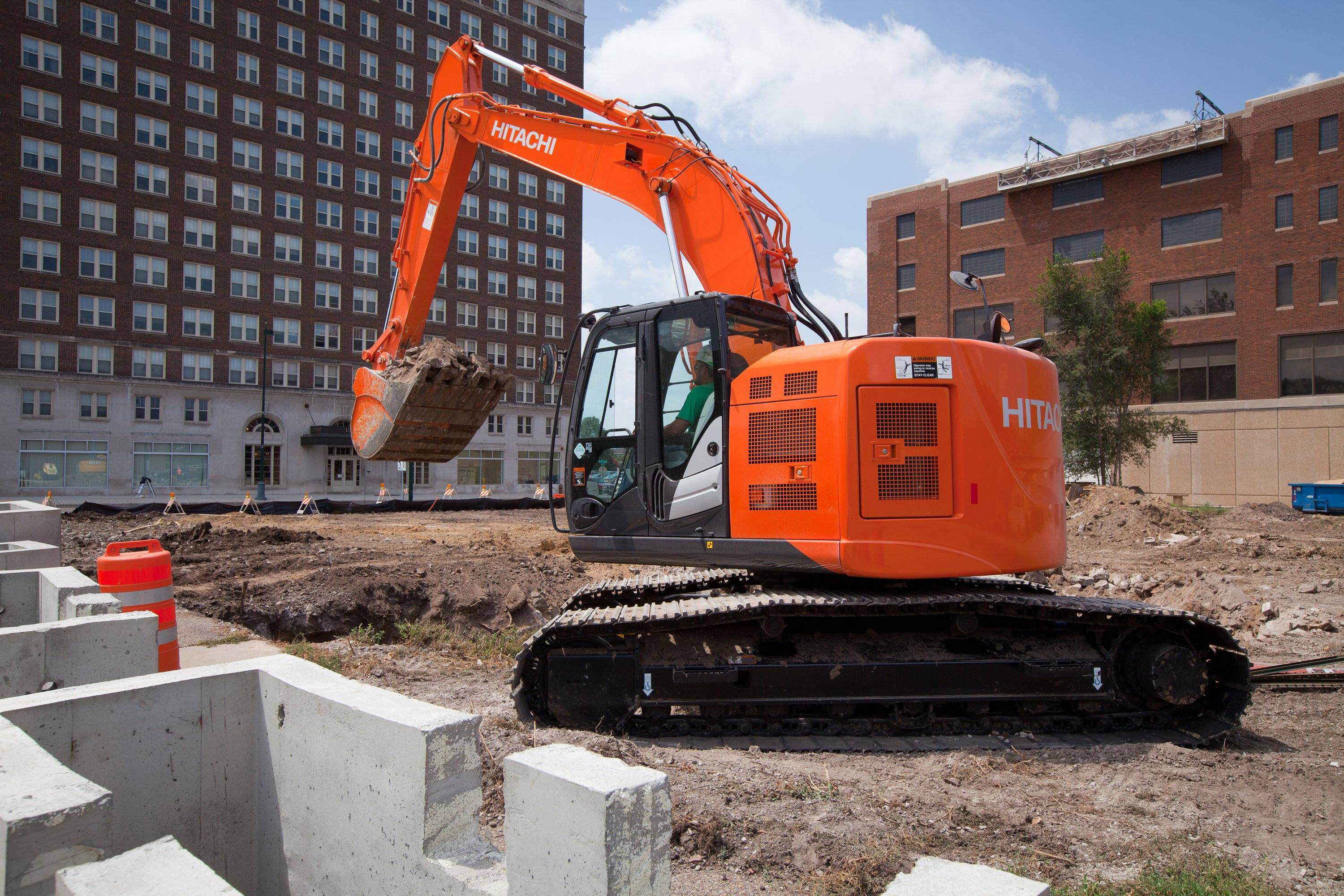 Hydraulic advances make mid-size excavators more versatile than