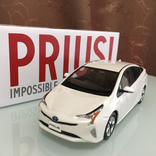 1/30 トヨタ プリウス ミニカーの通販 by ぽち's shop｜ラクマ