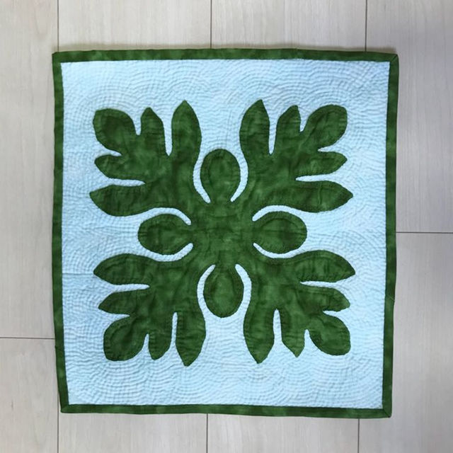 ハワイアンキルト⭐️ハンドメイド・タペストリー＊パンの木の通販 by