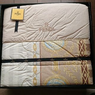 FENDI（布団）のフリマアイテム一覧