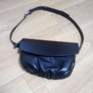 COS（ボディバッグ/ウエストポーチ）のフリマアイテム一覧