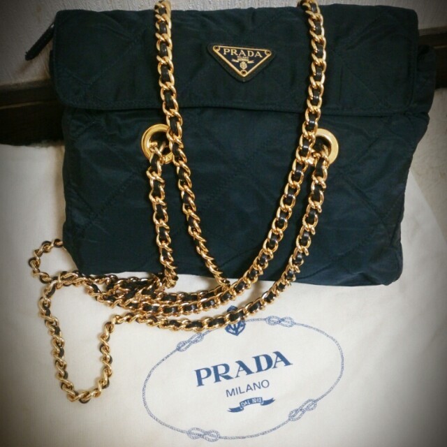 PRADA - プラダ♡キルティングチェーンバッグの通販 by mika's shop