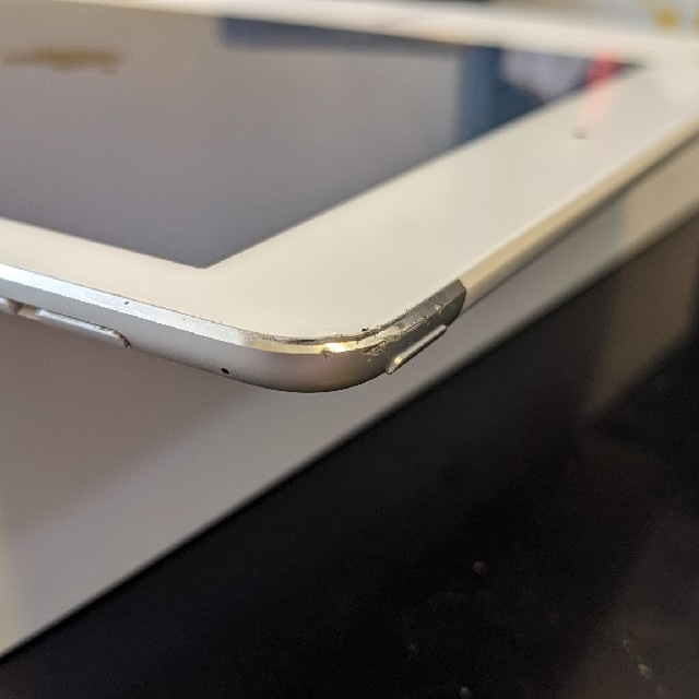 iPad au版 ipad air2 64GB シルバー Air 2 64GB シルバー auキャリア