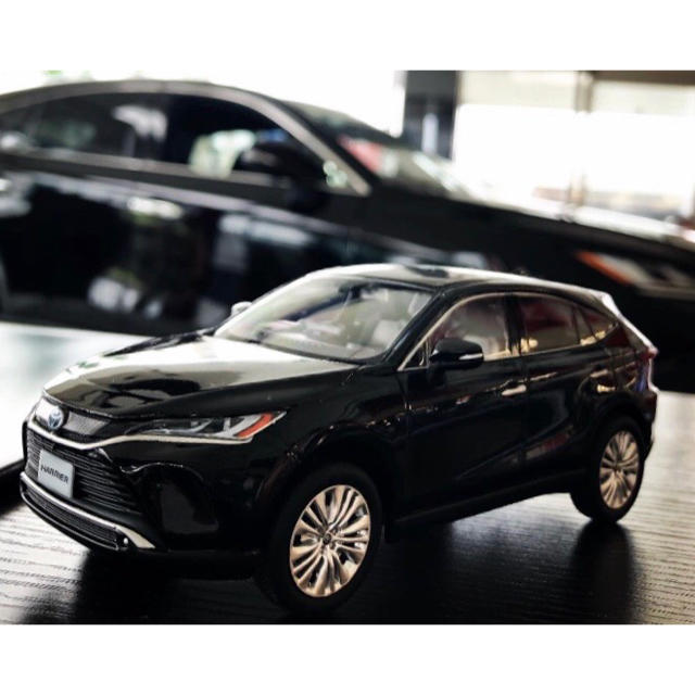トヨタ - 新型ハリアー1/30ミニカーの通販 by t-momo' shop｜トヨタ