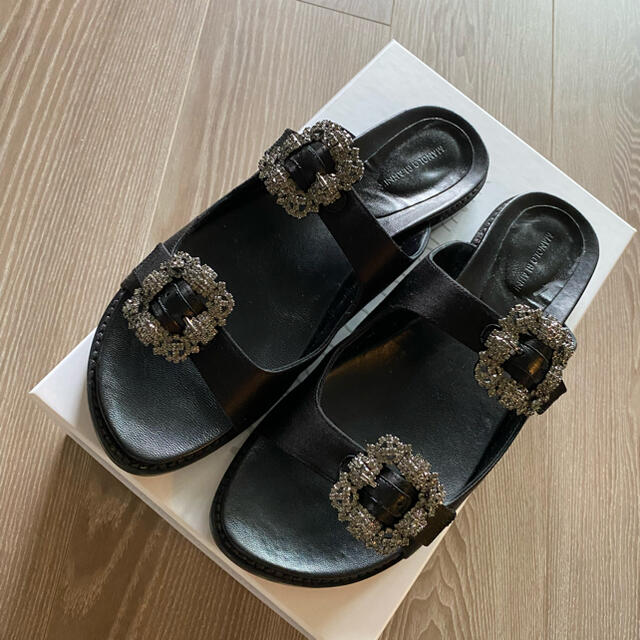 保存袋付き✨マノロブラニク ハンギシ ベロア グレー×シルバー 39