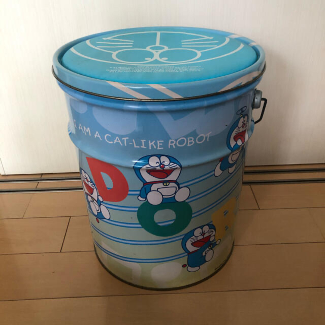 ドラえもん ペール缶 ドラム缶 ブリキ缶 イスの通販 by ほし｜ラクマ