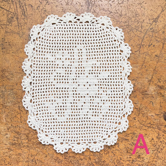 ハンドメイド レース編み 花文字 ドイリーの通販 by ともん's shop