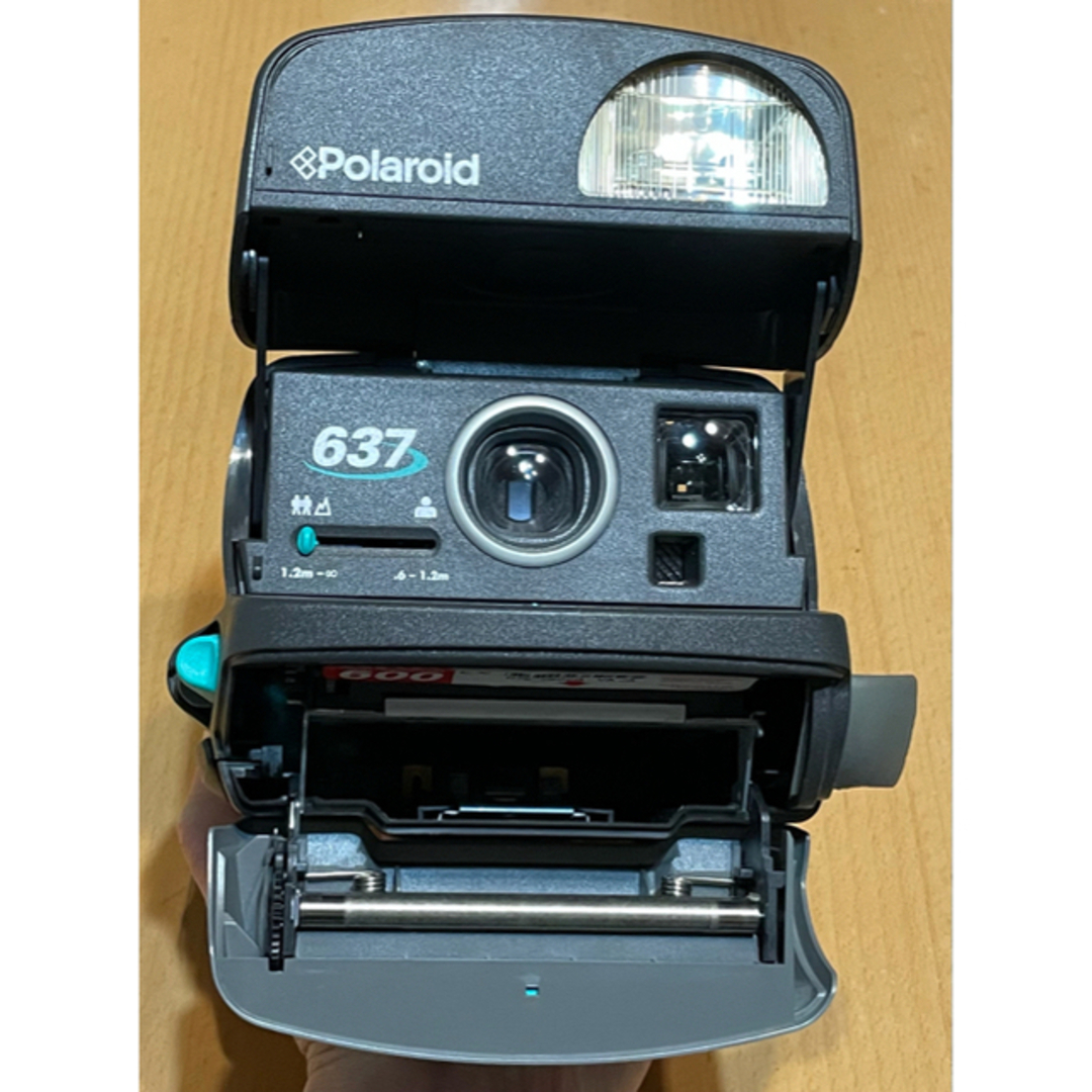 激レアのレトロなポラロイド 今では手に入らないと思いますよ。取手