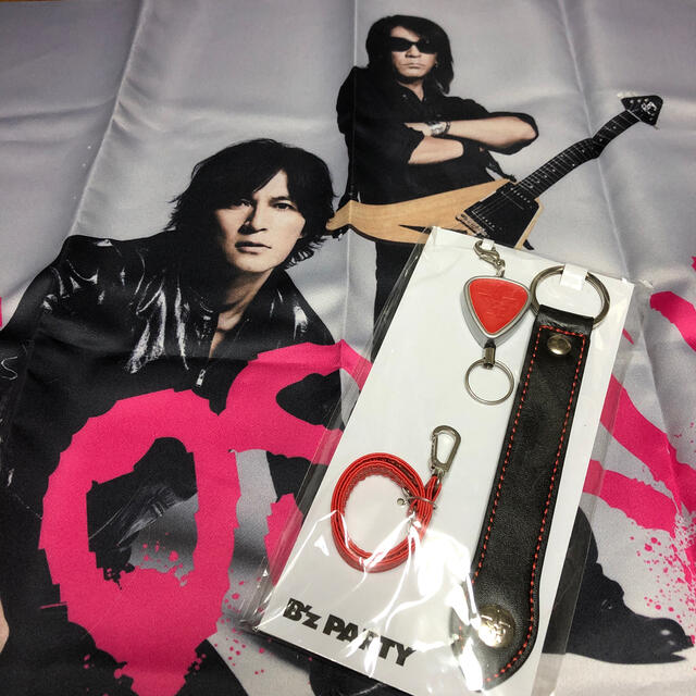 B'z リールキーホルダー ギターピック型 ストラップ TAK 松本孝弘 の