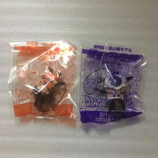 集英社 - ドラゴンボールZ 劇場版・鳥山明モデル！超進化ストラップ