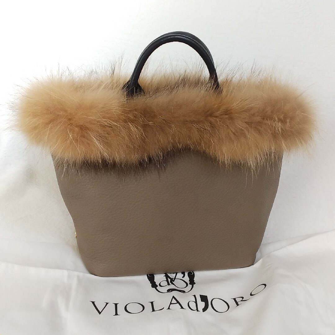 VIOLAd'ORO - VIOLAd'ORO ファー付きバッグ（グレージュ）の通販 by