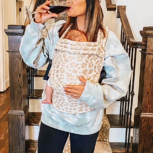 新品未使用・正規品】アーティポッペ抱っこ紐♡芸能人・セレブ愛用