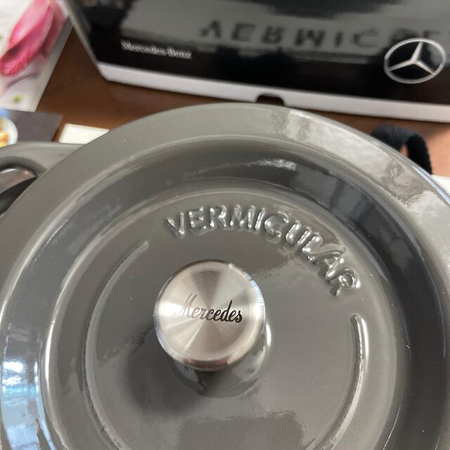 Vermicular - VERMICULAR🥘バーミキュラ×メルセデスベンツ ホーロー鍋