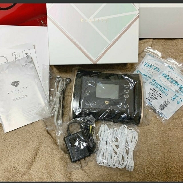 お取り置き中 スリムビューティハウス リアライズの通販 by