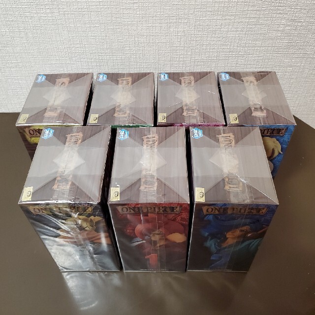 ワンピース 新品未開封 激レア④ヴィンスモーク ファミリー フィギュア